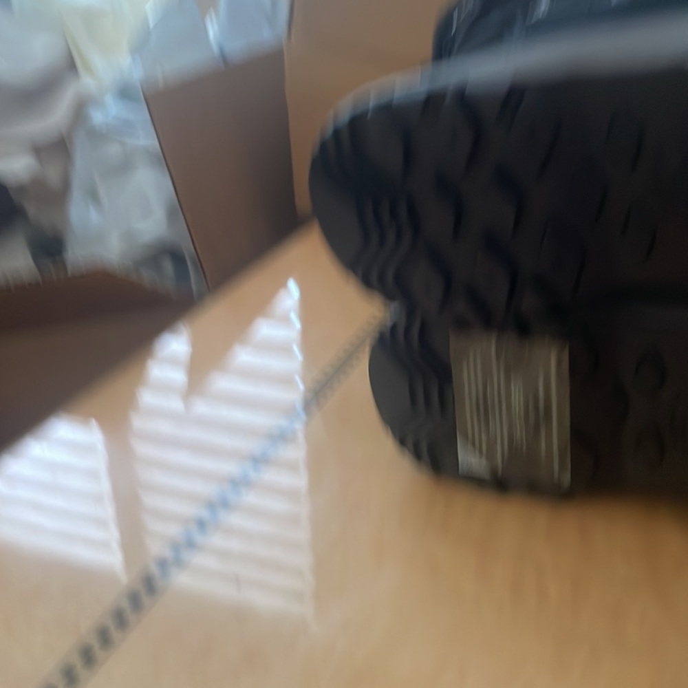 Ugg Women’s Ingalls Snow Boot. - Picture 5 of 6